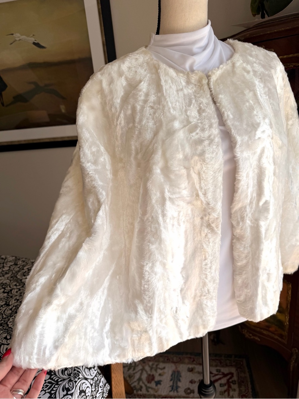 Ivory Faux Fur Bridal Cape Evening Shrug One Size Vintage Style